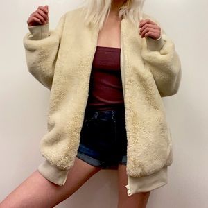 Aritzia Teddy Bear Bomber Jacket. Size M.